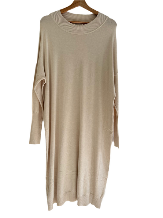 Alina – Oversize-Strickkleid in Cream