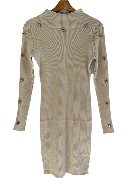 Sofia – Strickkleid mit Knopfdetails