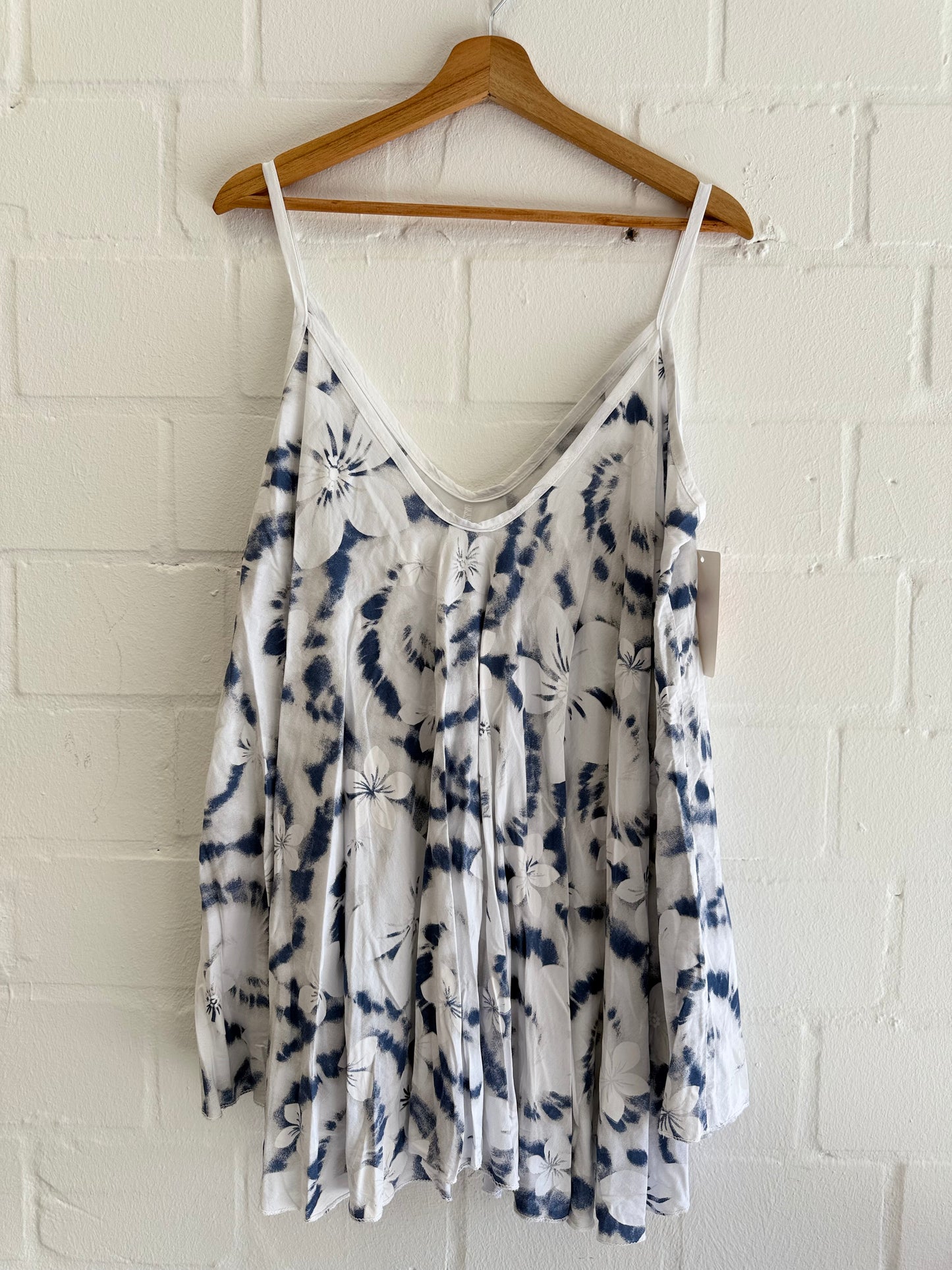 ALOHA – Sommer-Top mit Batikprint